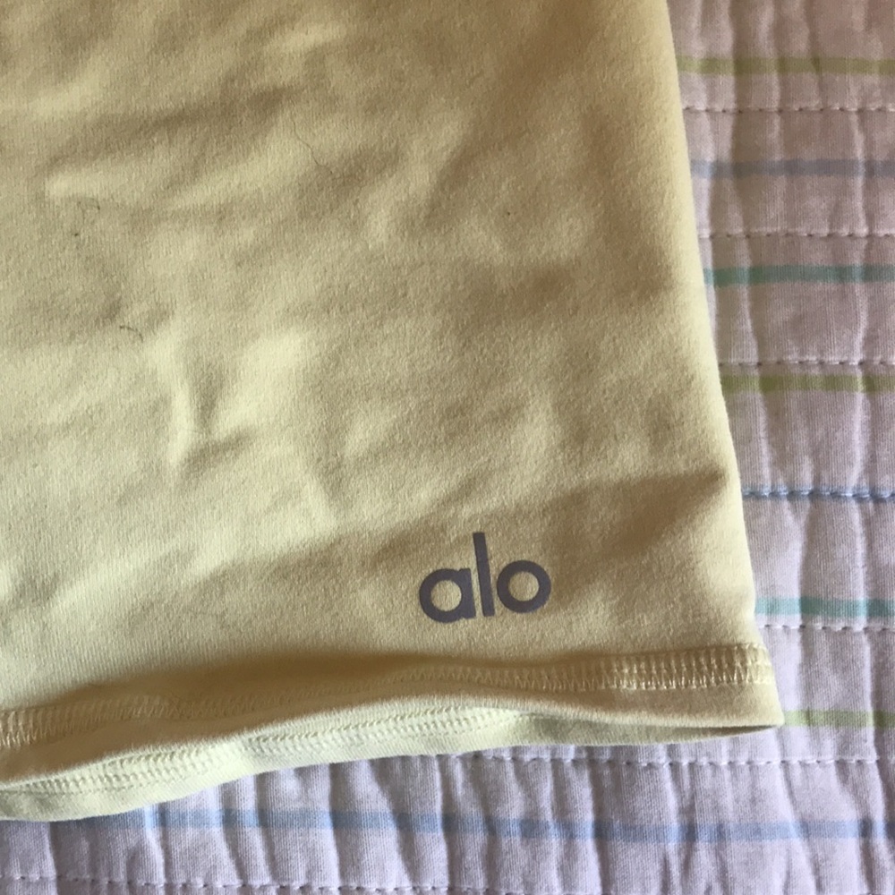 ALO Yoga Sunny Yellow Bike Shorts - Picture 4 of 11